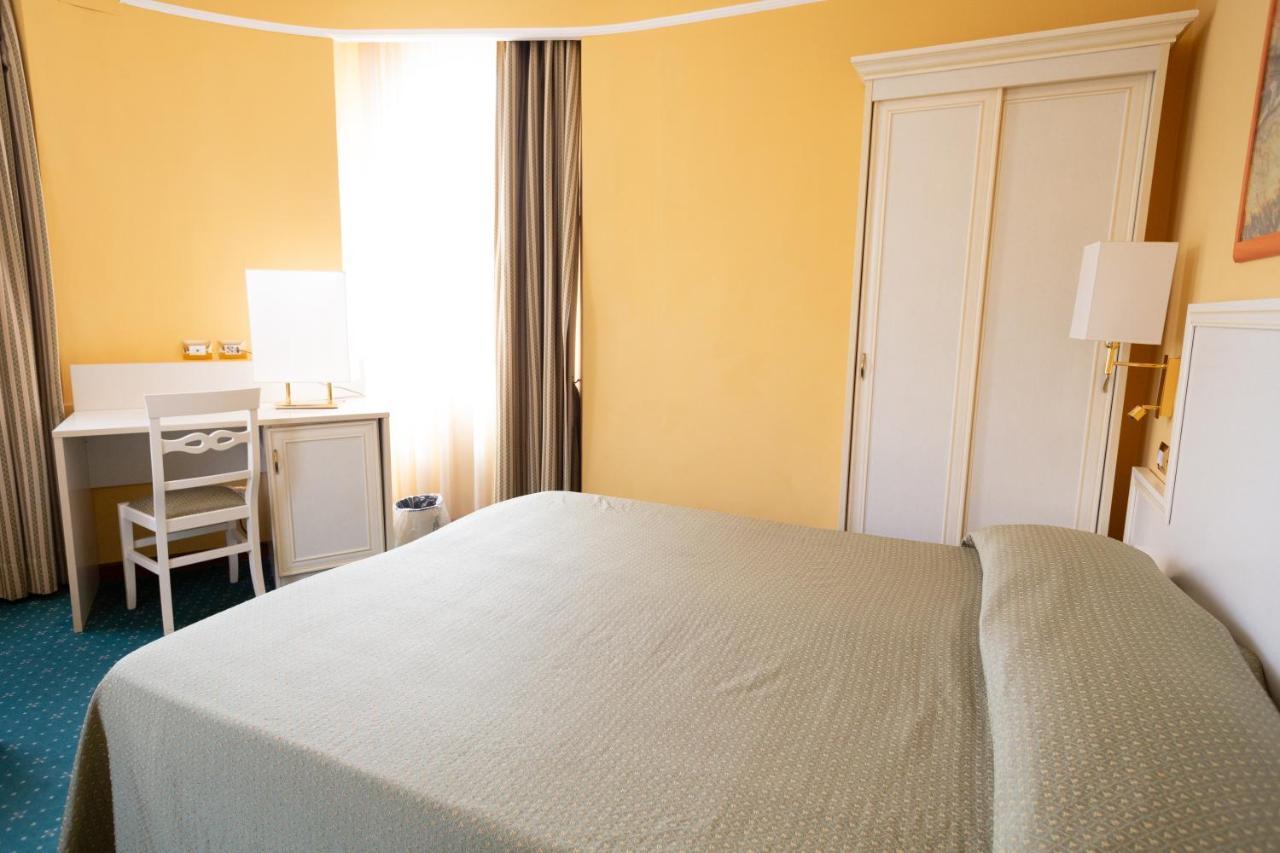 Cervara Park Hotel Rome Exterior photo